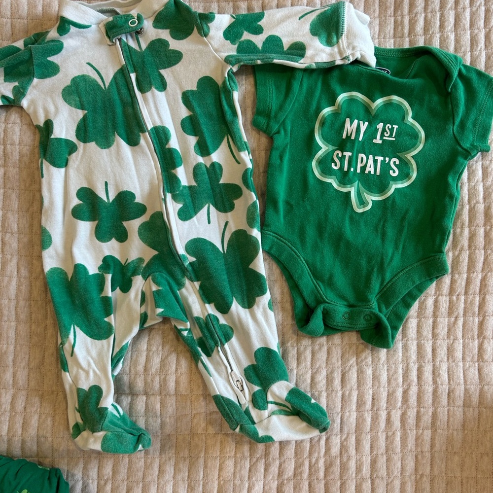 Old Navy Green and White Shamrock Footies